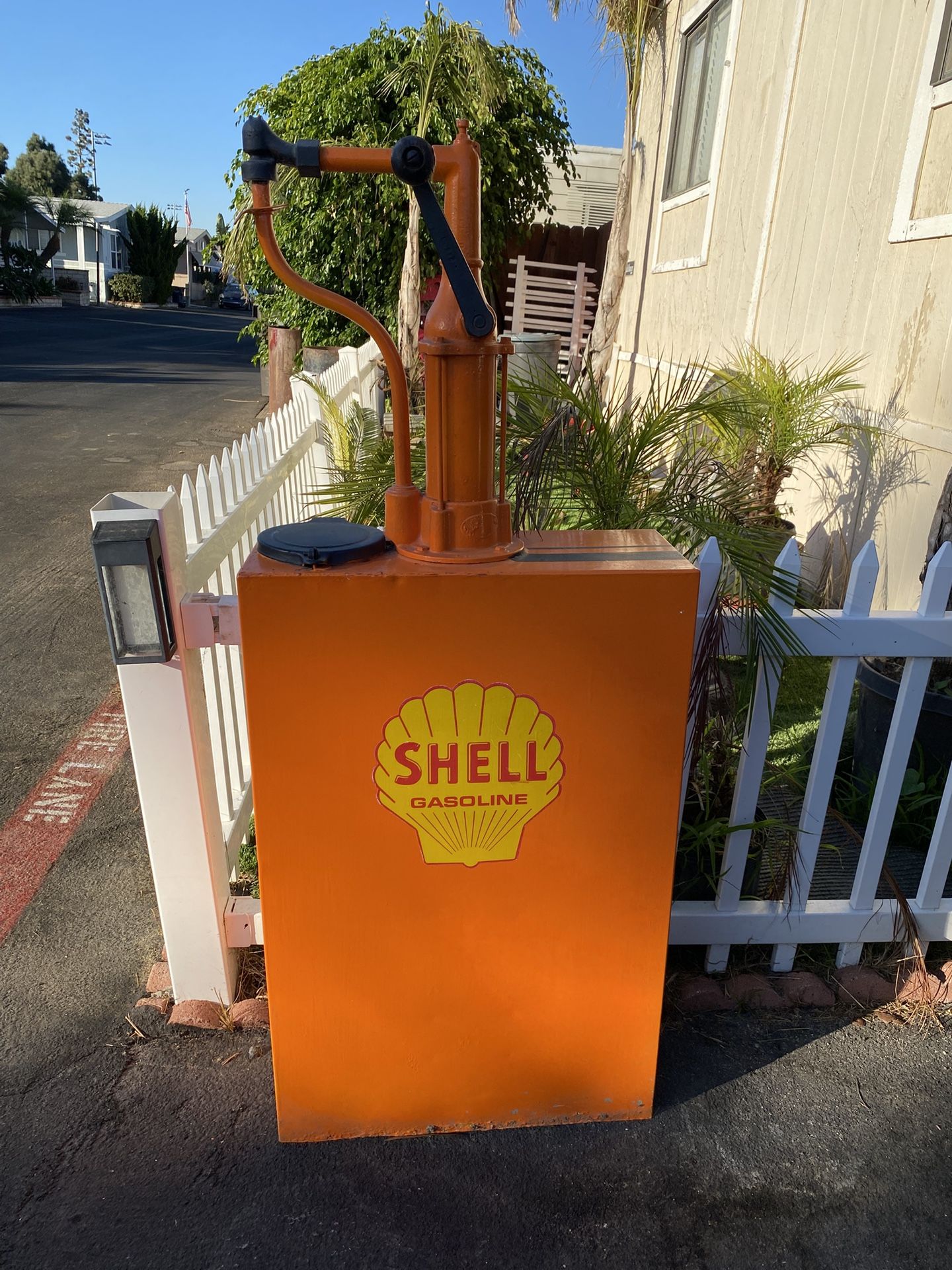 Vintage Shell Motor Oil Pump Lubester
