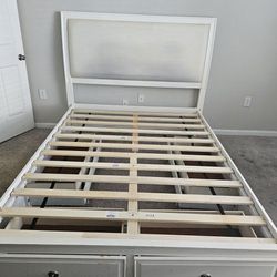 White Queen Bedframe With Mathcing Nightstand