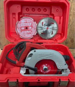 Milwaukee 7-1/4 Circular Saw with Case
