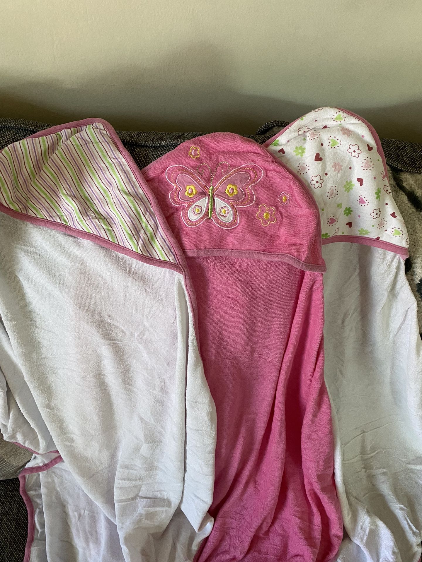 Set Of Hooded Towels With Wash Cloths
