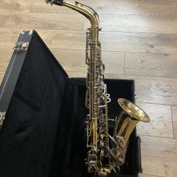 Armstrong Alto Saxophone – Made in Elkhart, Indiana USA – 1980s Vintage with Case & Mouthpiece