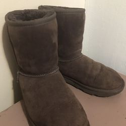 UGGs Brown Boots (Size 4)