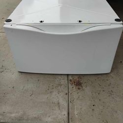Pedestal For Washer Or Dryer