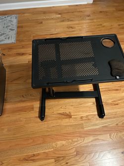 Laptop stand