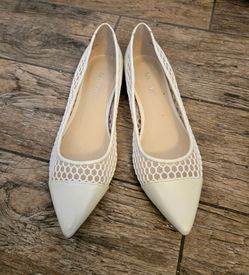 Women's Size 8 White Flats - Good condition