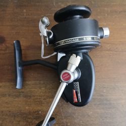 Vintage Garcia 3000 Ball Bearings Fishing Reel (Tested/Working) Made in Japan