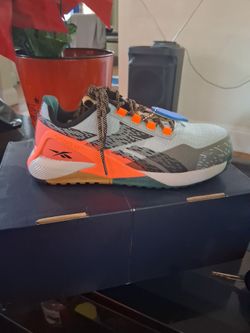 Womens tennis shoes