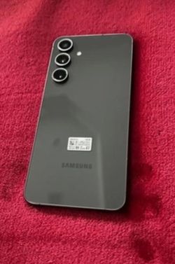 Galaxy s24 fe at&t, like new with case