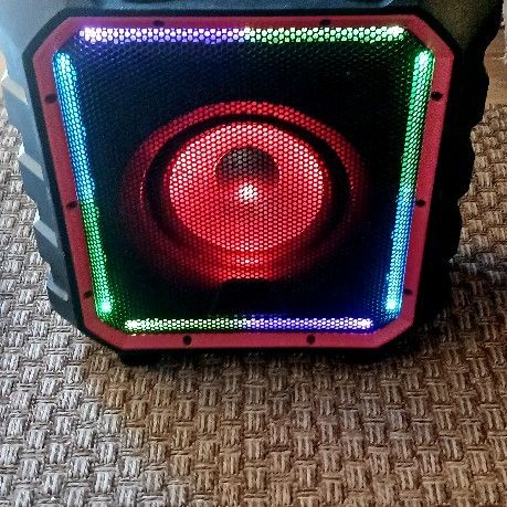 Blackweb bluetooth cheap speaker party