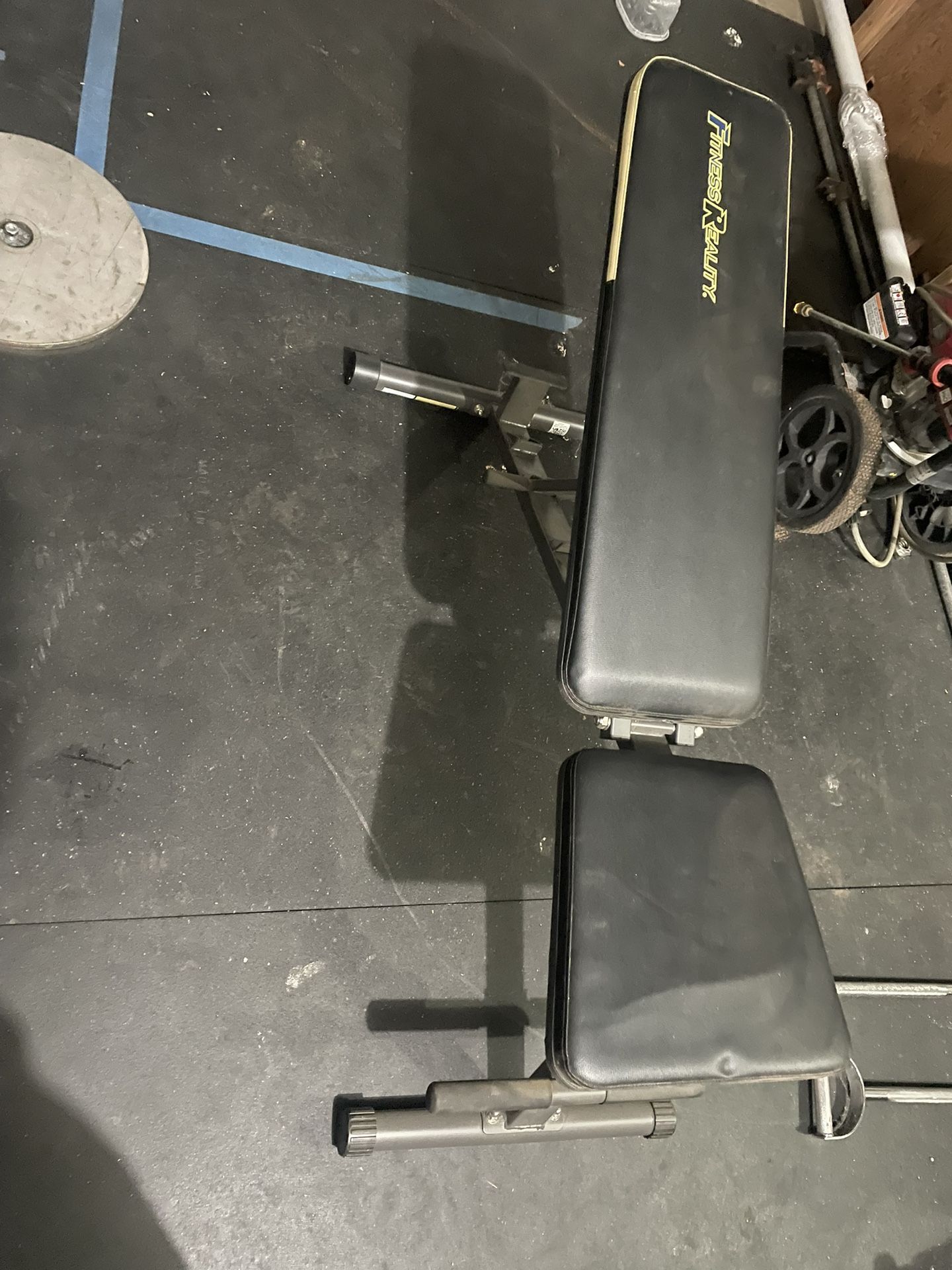 Adjustable Weight Bench 