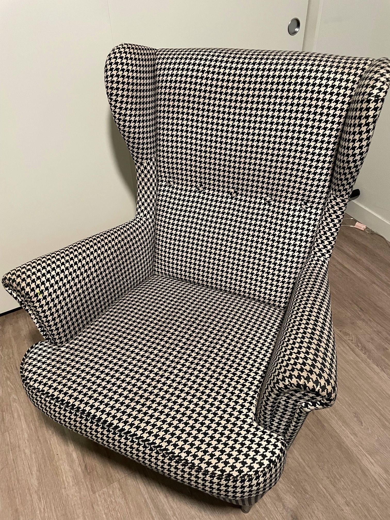 Strandmon Armchair