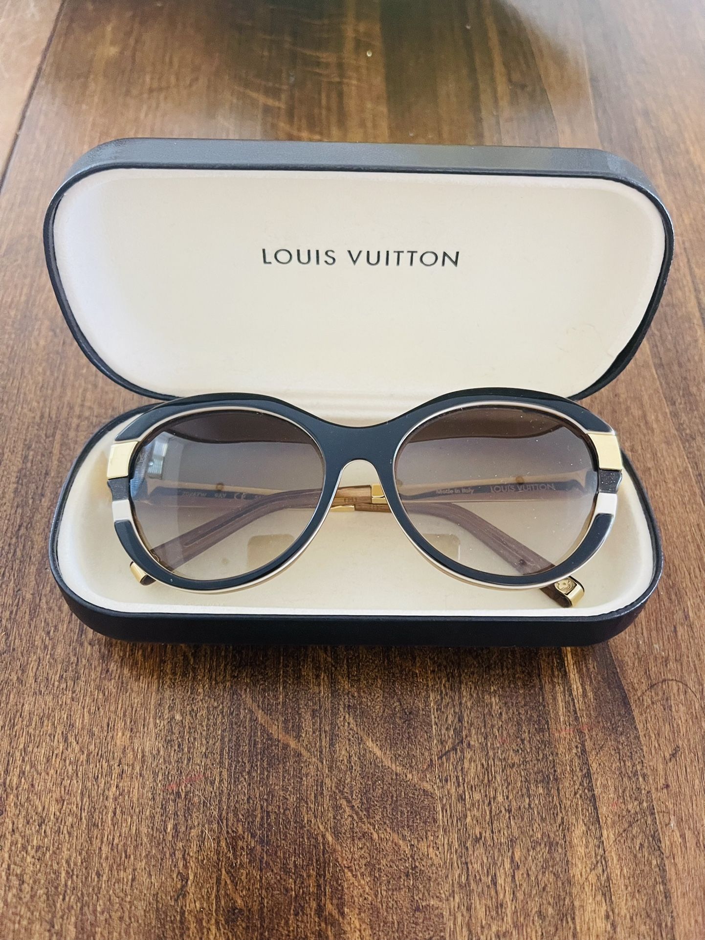 LOUIS VUITTON Petit Soupcon Cat Eye Sunglasses Brown/Gold Z0487W-US