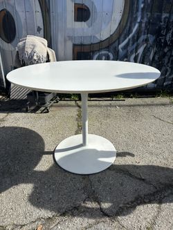 White Tulip Dining Table