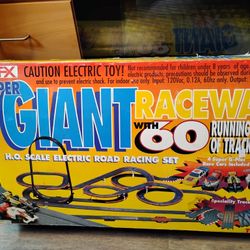 1995 Super Giant Raceway 60 FEET Of Track 