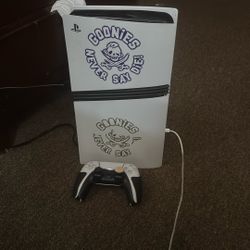 PlayStation 5 PRO , 4 Controllers And Headset Included 