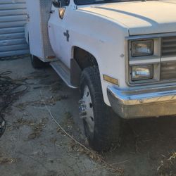 85 K30 4x4 Chevy Has A Welding Bed But I Also Have A Stock Dually Bed Has A 454 Create Engine Less Then 10000 Miles On Engine N Transmission 7000 Obo 