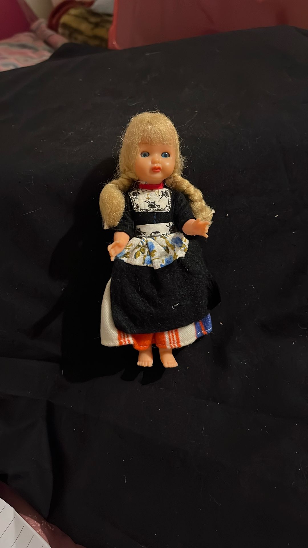 VINTAGE 7inch DUTCH DOLL