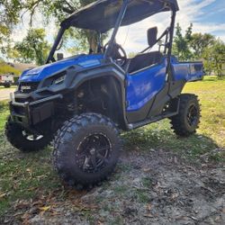 2021 Honda Pioneer 1000 Deluxe 