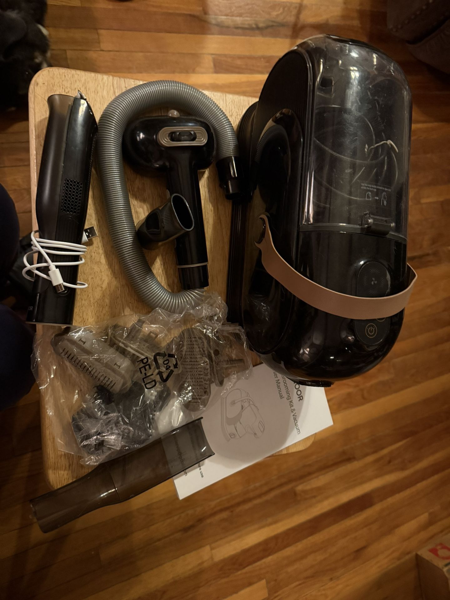 Einoor Pet Grooming Vacuum With Tools
