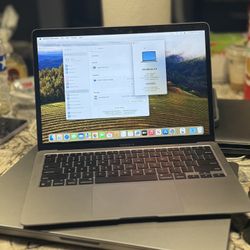2021 Apple MacBook Air 13” M1 Chip. Finance Available! 
