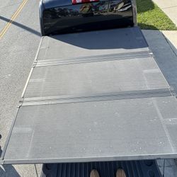 Hard Folding Truck Bed Tonneau Cover
