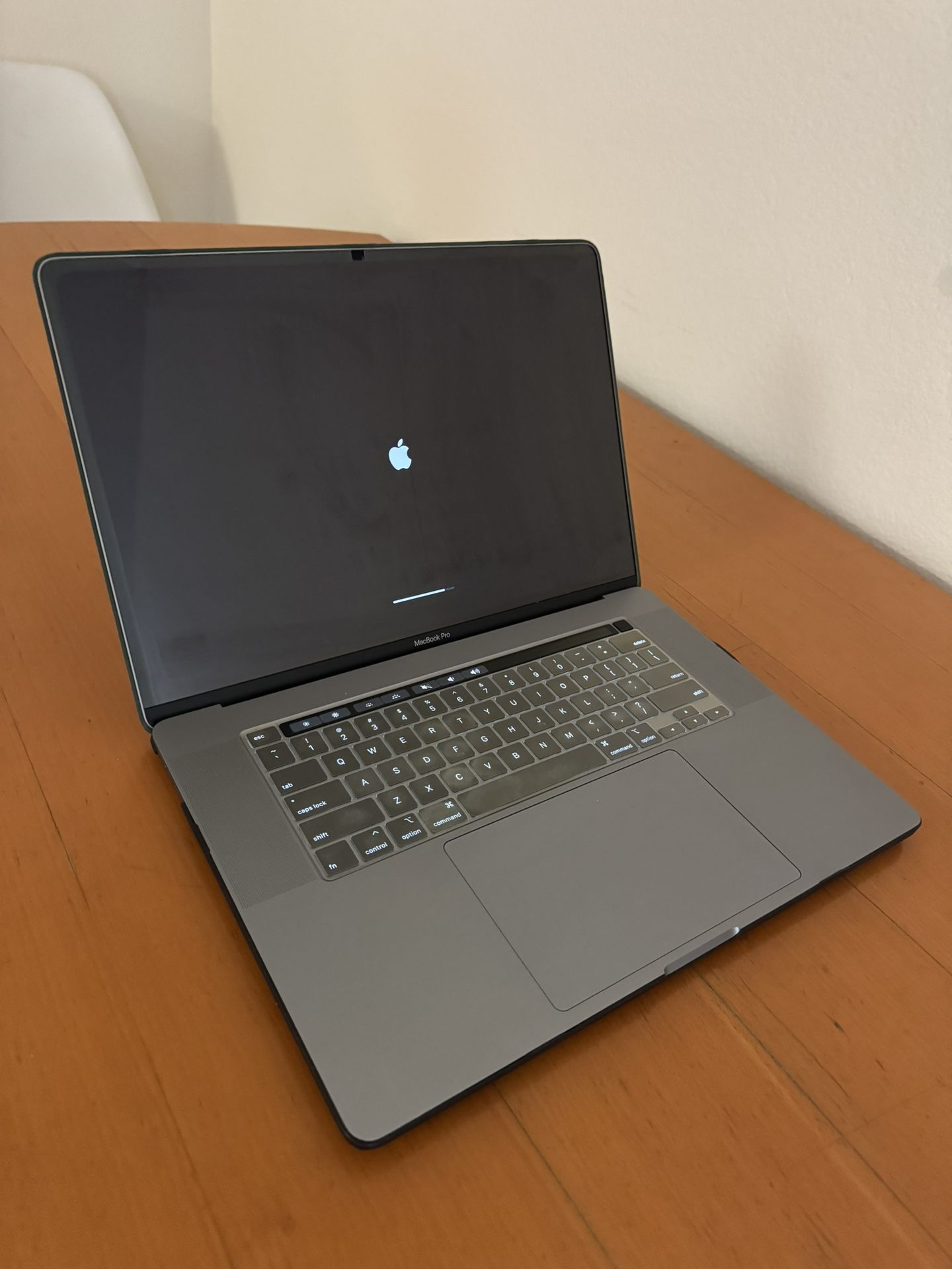 MacBook Pro 16 Inches 