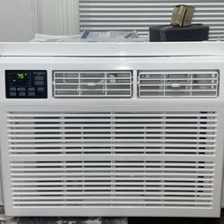 15,000 BTU 115V Window AC w/ Remote Control for Rooms up to 700 Sq. Ft. LCD Display Auto-Restart Timer White