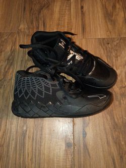 20$ Puma MB.01 "Iridescent Dreams" size 5 Unused