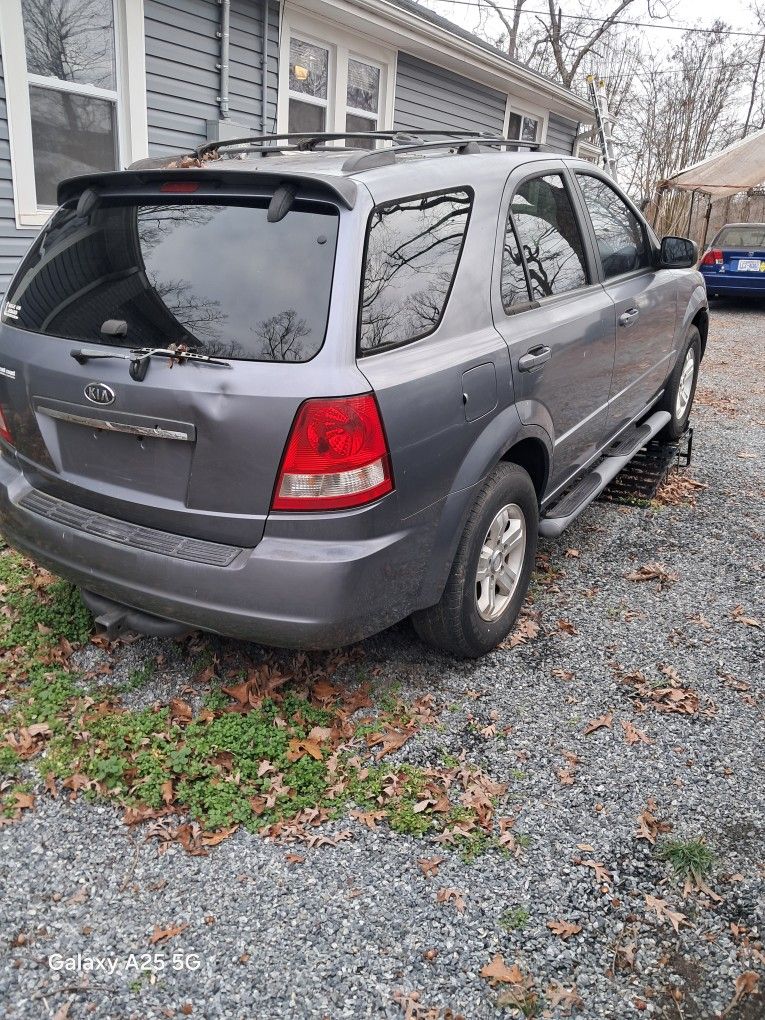 2006 Kia Sorento Part Out Ask For Prices