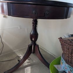 Antique mahogany drum table