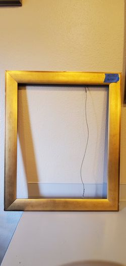 gold frame 16x20in