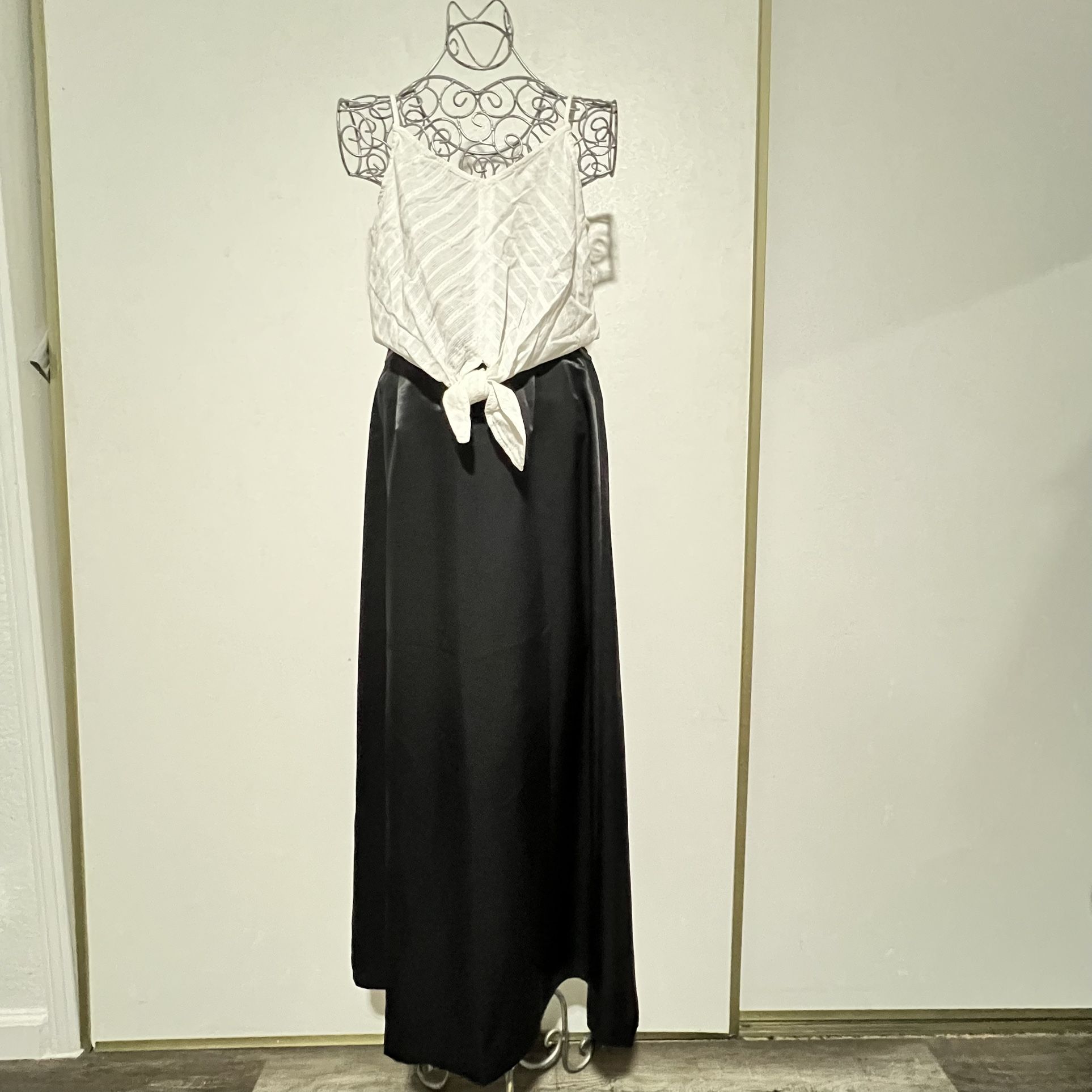 Black maxi skirt 2 pieces! Size 8