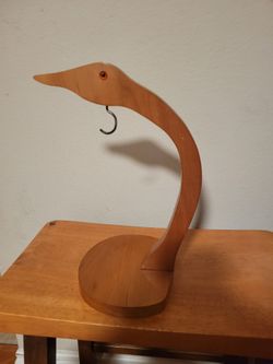 Wooden bird shape hook stand