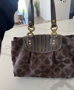 Brown COACH purse/bag