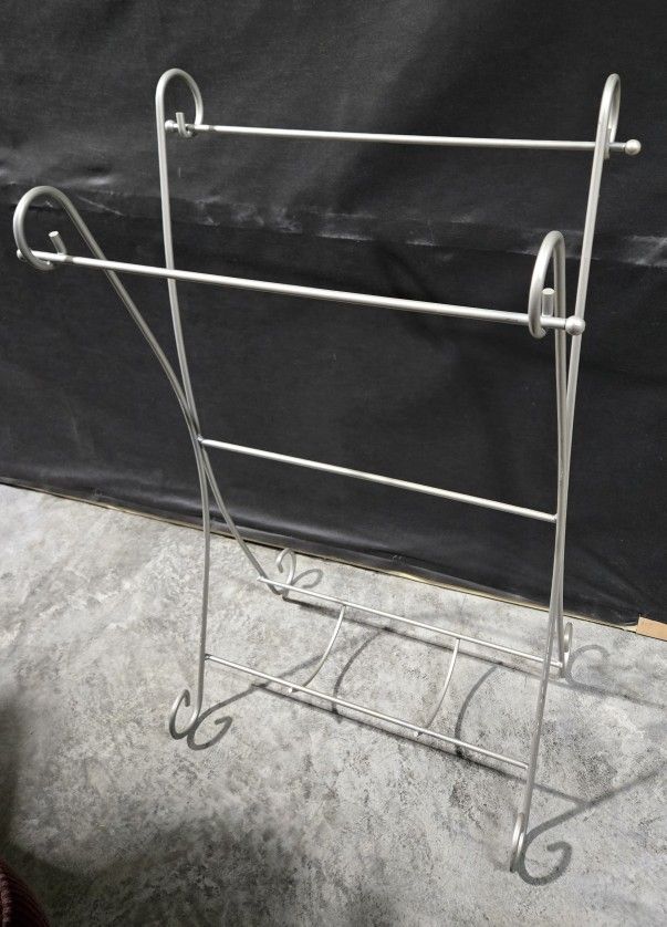 Blanket Or Quilt Rack