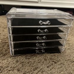makeup organizer 