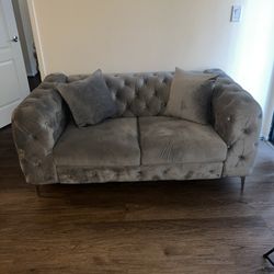 Velvet Tufted Love Seat