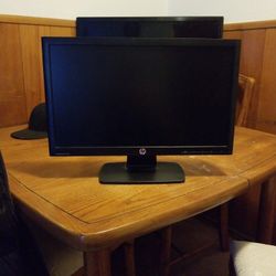 HP monitor with keyboard and mouse