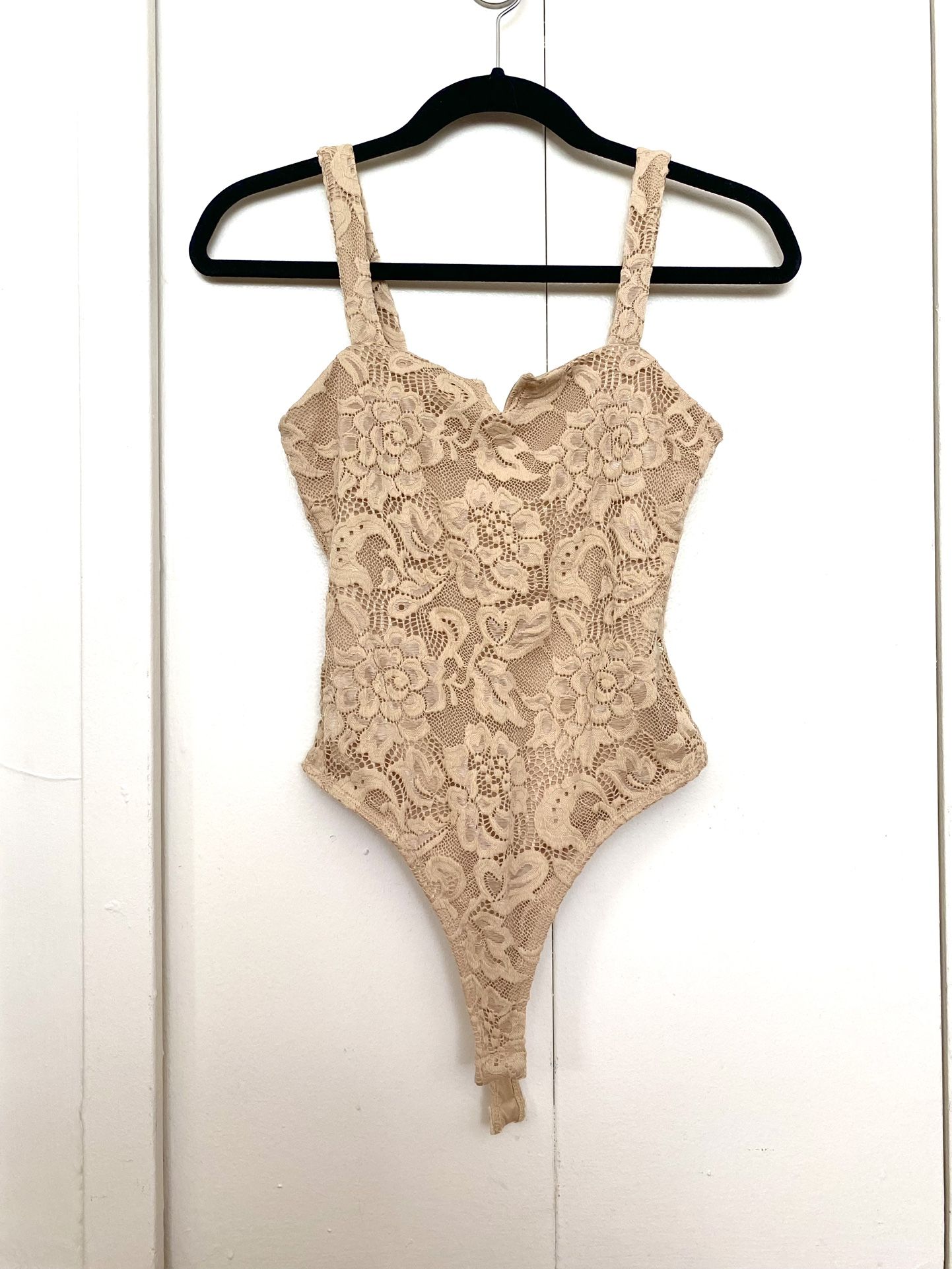 Beige Lace Notched Tank Bodysuit - Size XS