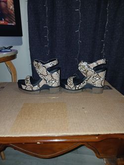 JESSICA SIMPSON  WEDGE SANDALS