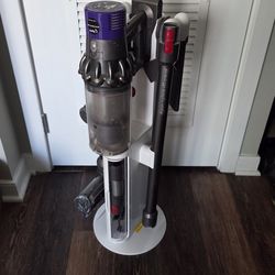 Dyson Cyclone V10 Animal Cordless Stick Vacuum