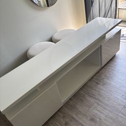 White tv stand 71”