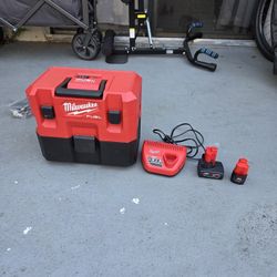 Mikwaukee Fuel M12 Vacuum 