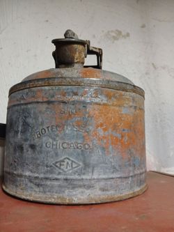 Vintage FM Chicago Safety Fuel Can