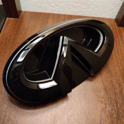 Black Q50 LED light up emblem