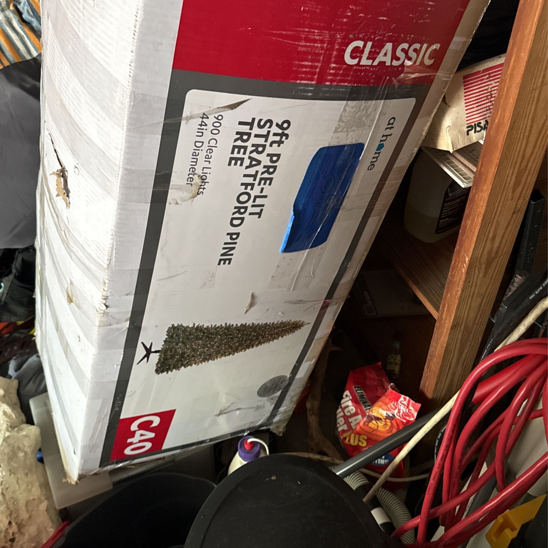 9’ Prelit Stratford Pine Tree