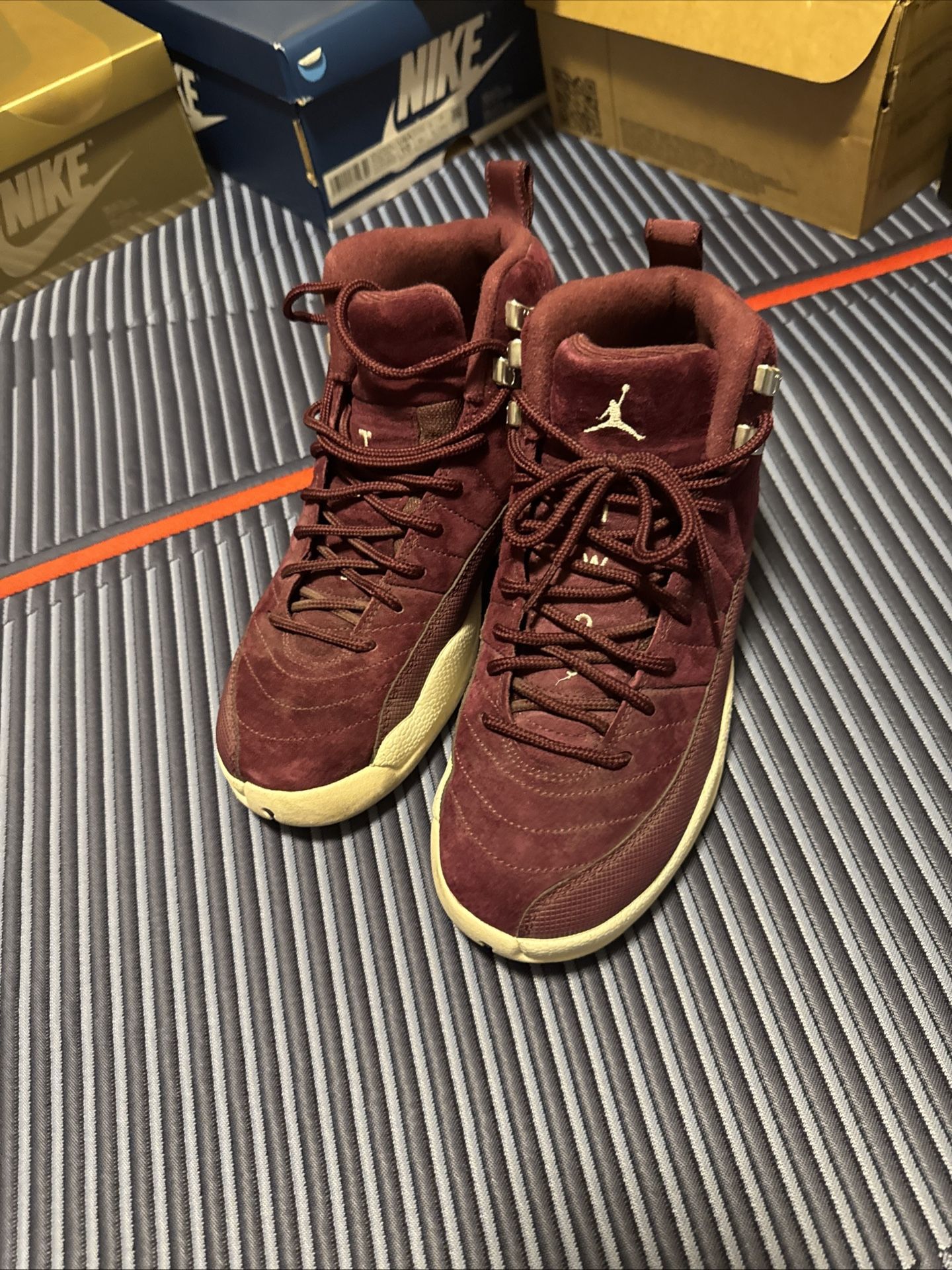Jordan Bordeux Size 6.5Y