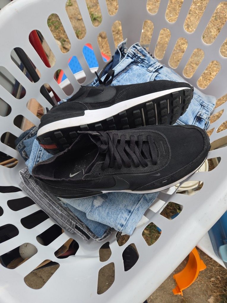 9.5 Nike Men's Shoes