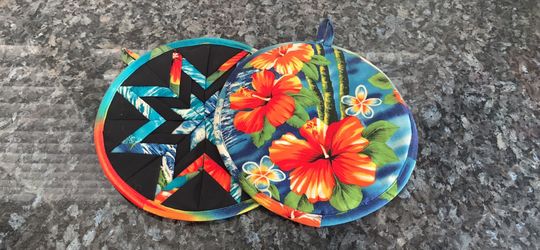 Double sided quilted Hawaiian themed pot holders/hot pads