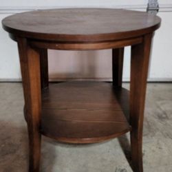 Ethan Allen Horizons Round Two Tier End Table
